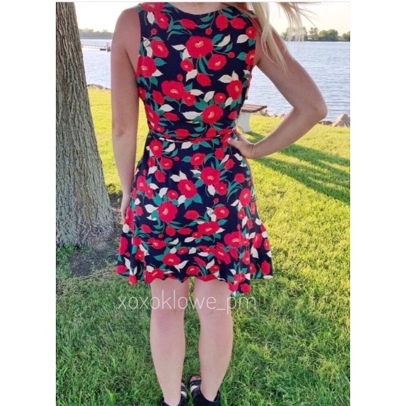 SALE Red Bold Floral Print Wrap Dress - Picture 2 of 7